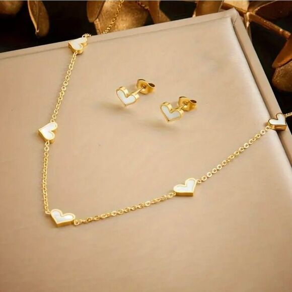 18K Gold Plated Heart Necklace & Earring Set - Picture 1 of 4